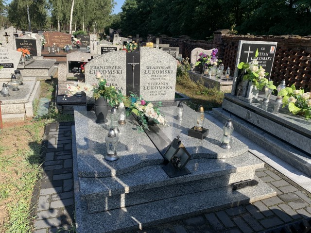 Grób Franciszek Łukomski