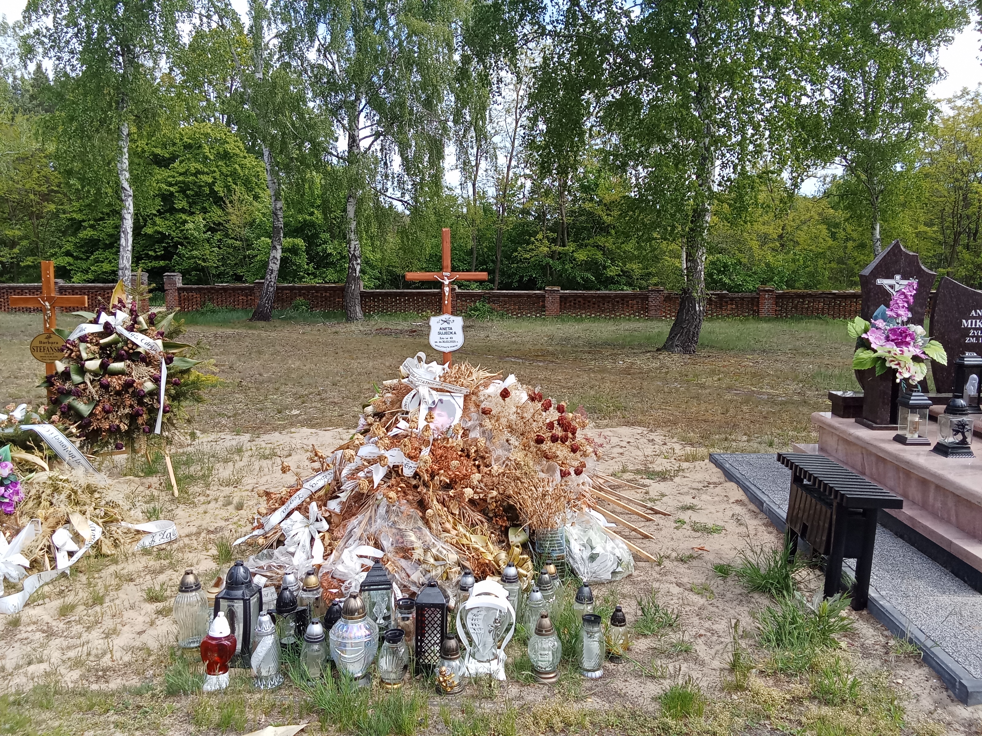 Grób Aneta Sujecka
